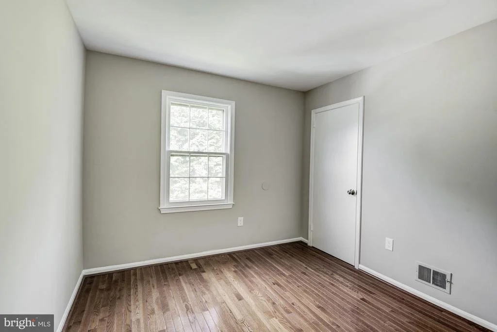 Photo of 15020 WELLWOOD ROAD