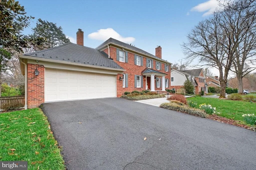 Photo of 1205 SUFFIELD DRIVE