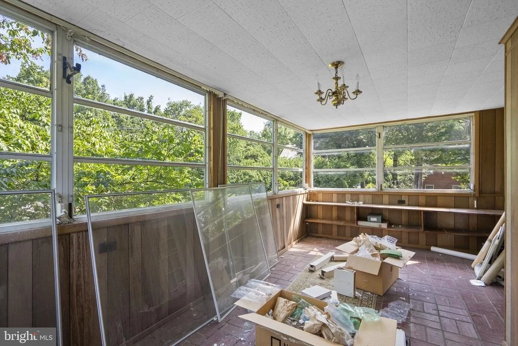 Photo of 8911 BRADFORD ROAD
