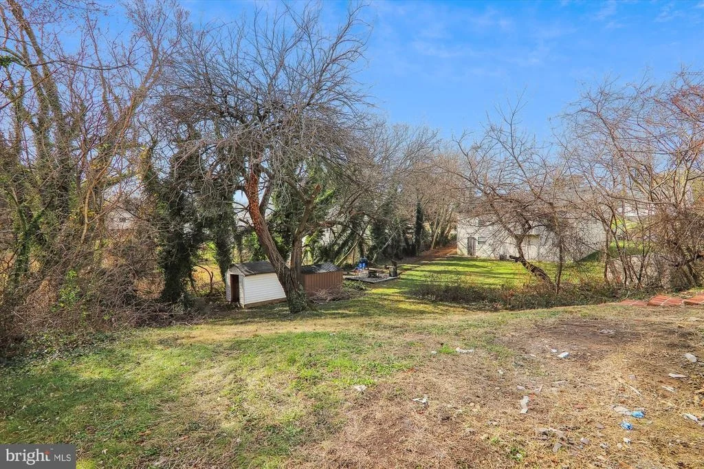 Photo of 7901 DARCY ROAD