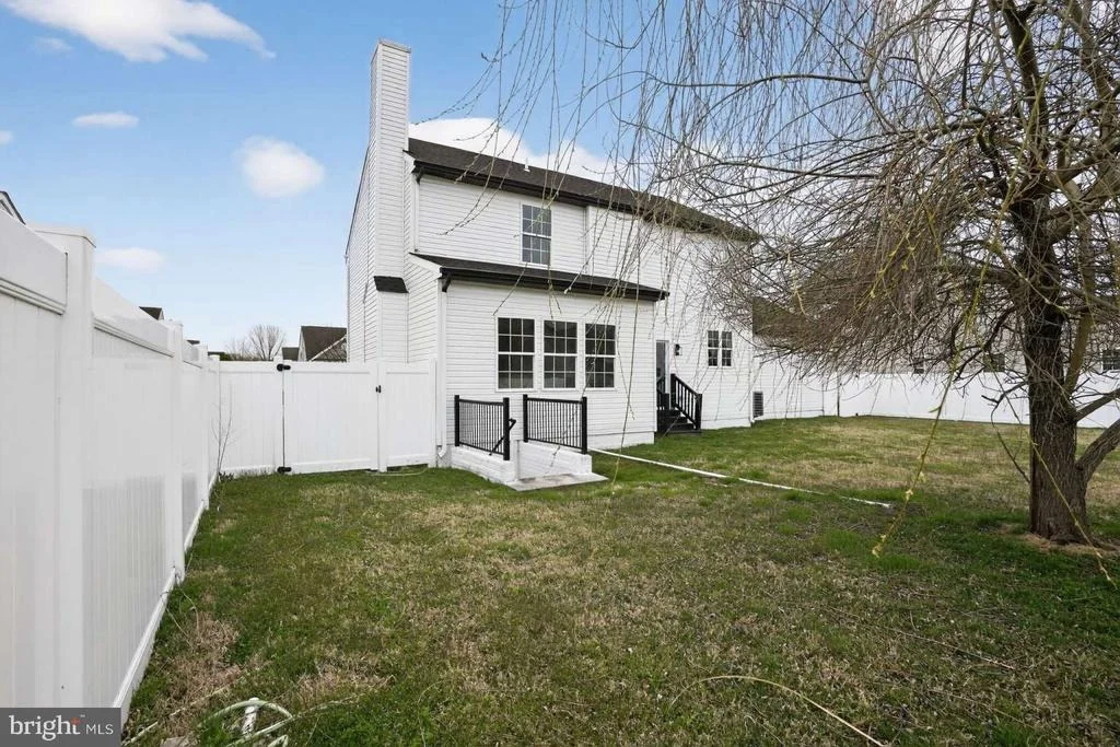 Photo of 105 MAKO DRIVE