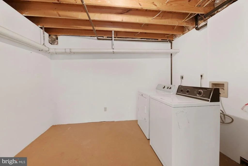 Photo of 9512 TINKER COURT
