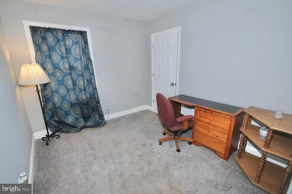 Photo of 298 N HOOK ROAD