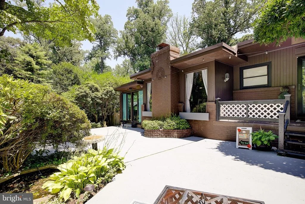 Photo of 1169 LATROBE DRIVE