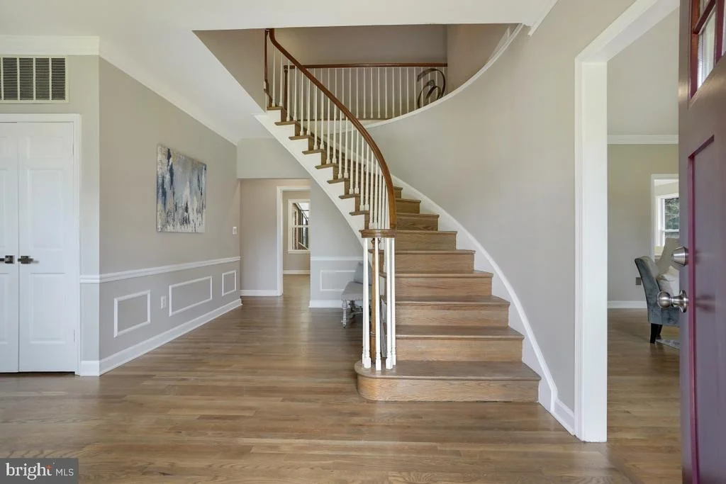 Photo of 10717 RIVER ROAD
