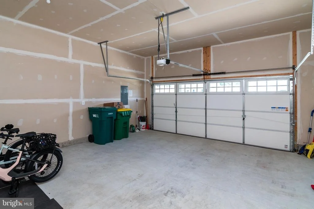 Photo of 25068 TREEVIEW LN