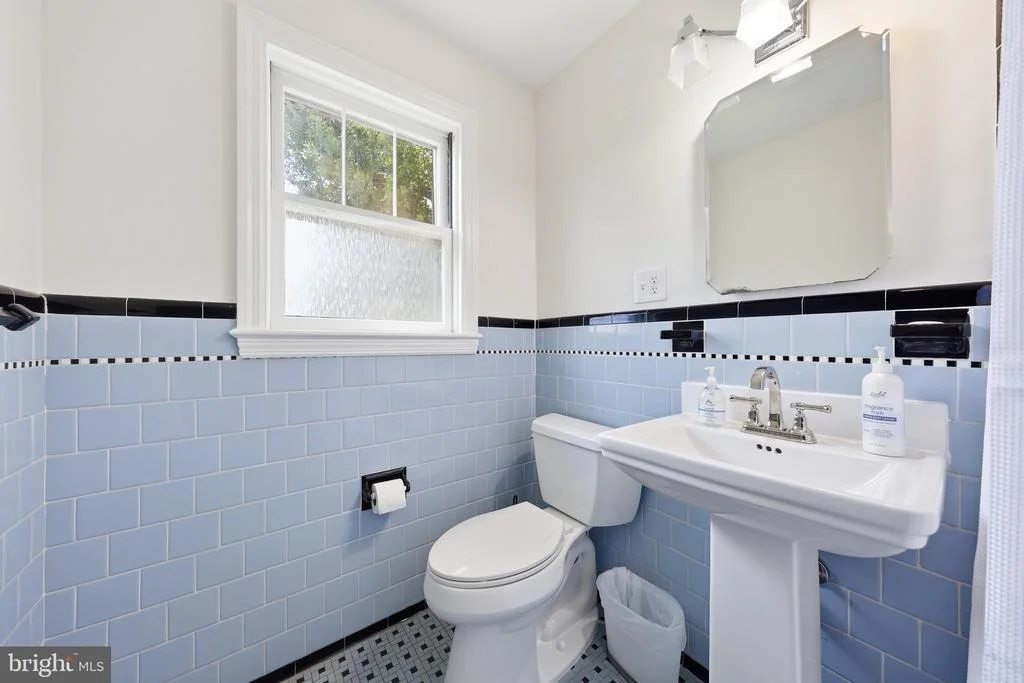 Photo of 412 CARROLL PARKWAY