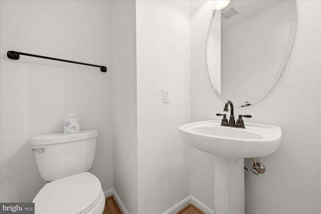 Photo of 9516 PRIMROSE LANE