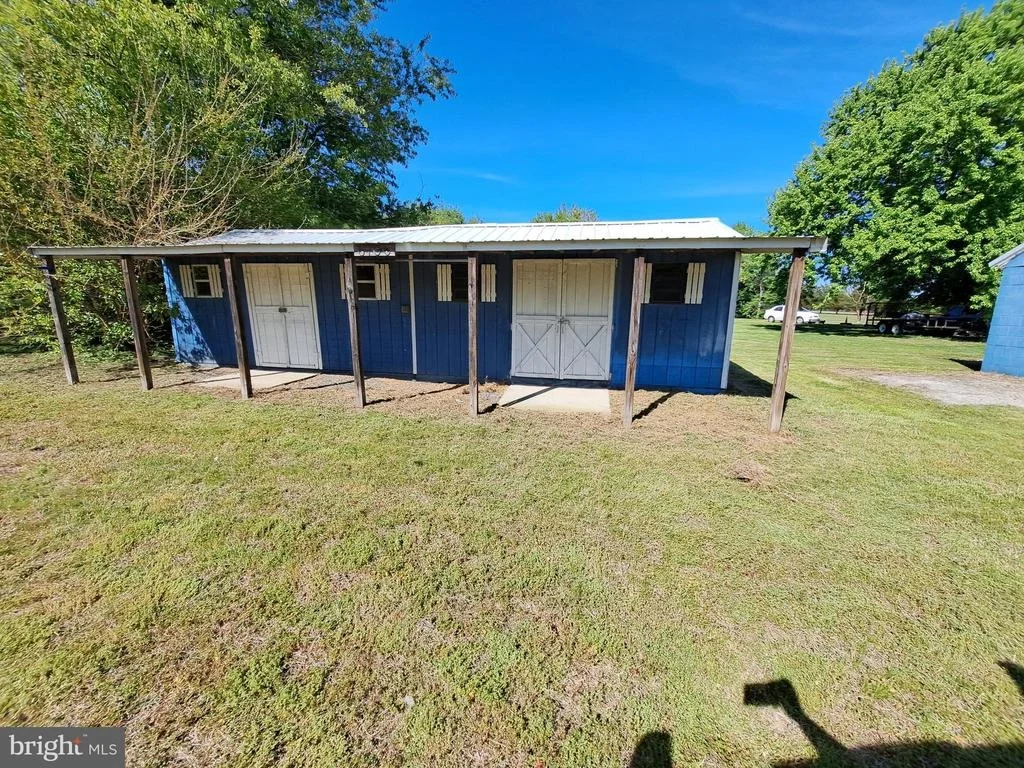Photo of 6706 WHITELEY ROAD