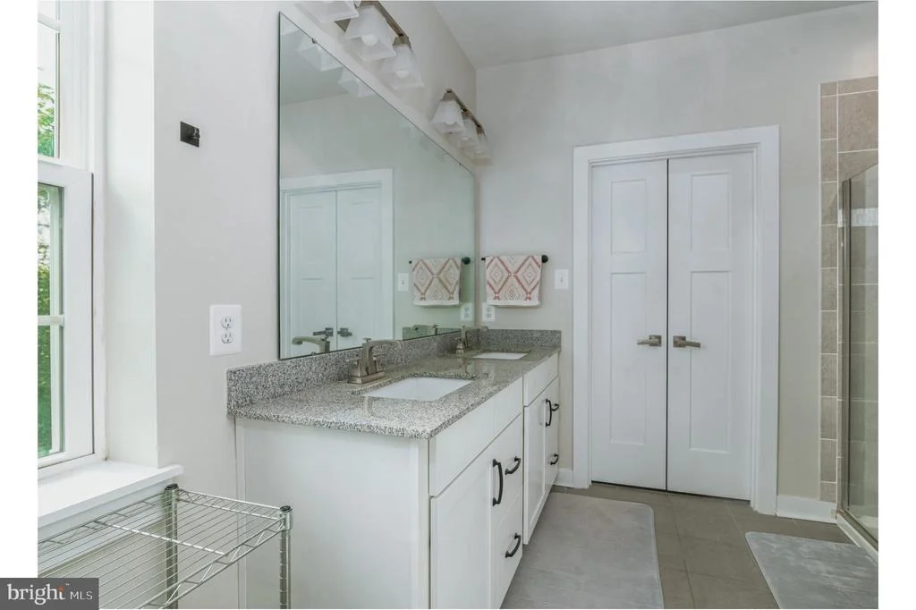 Photo of 405 POTOMAC VIEW PARKWAY
