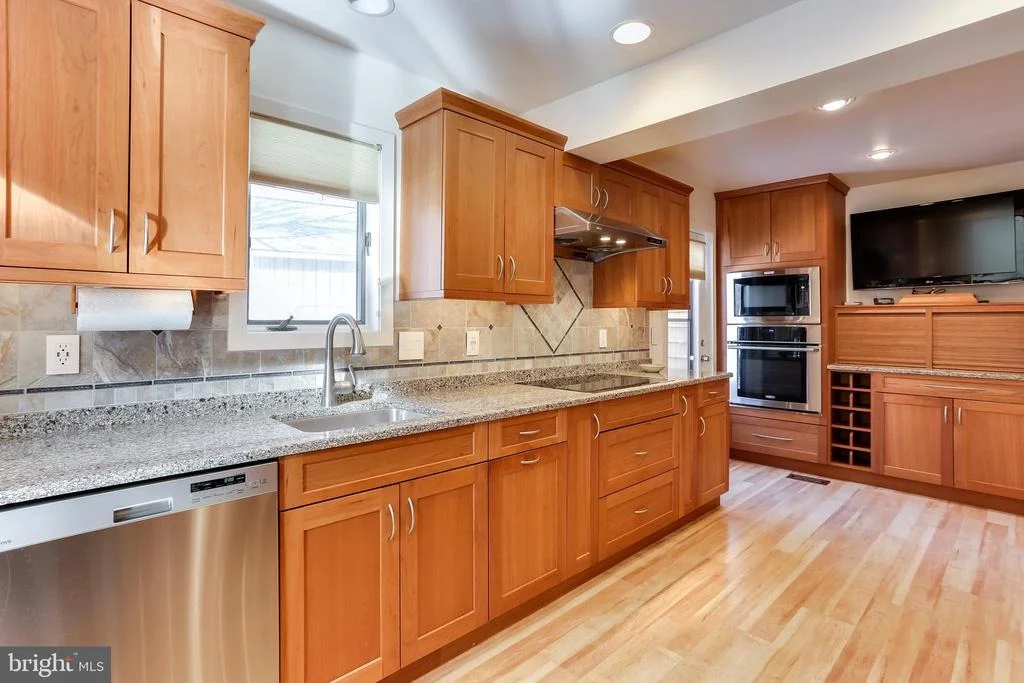 Photo of 6148 LLANFAIR DRIVE
