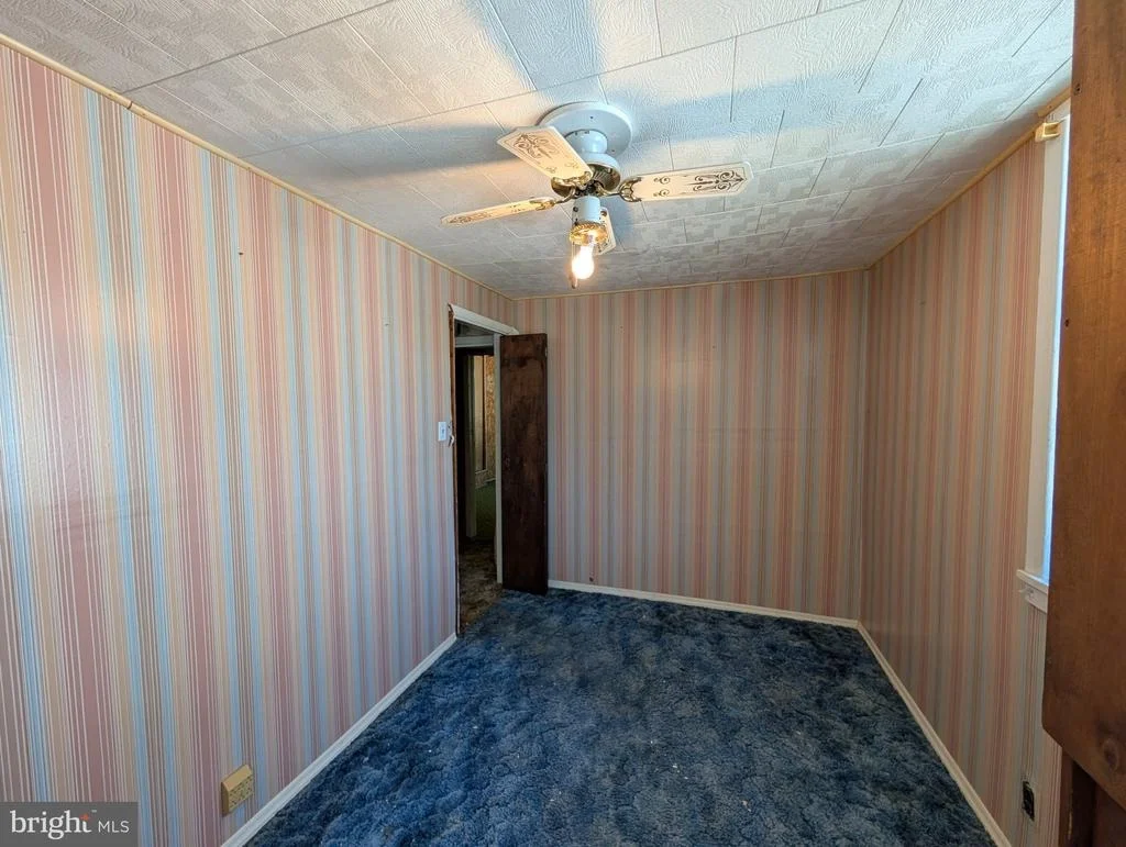 Photo of 6090 FALLS ROAD