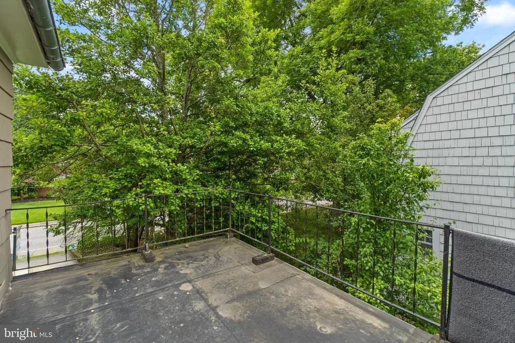 Photo of 322 SAINT DUNSTANS ROAD