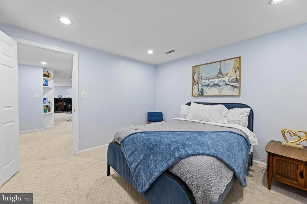 Photo of 9261 MATTHEW DRIVE