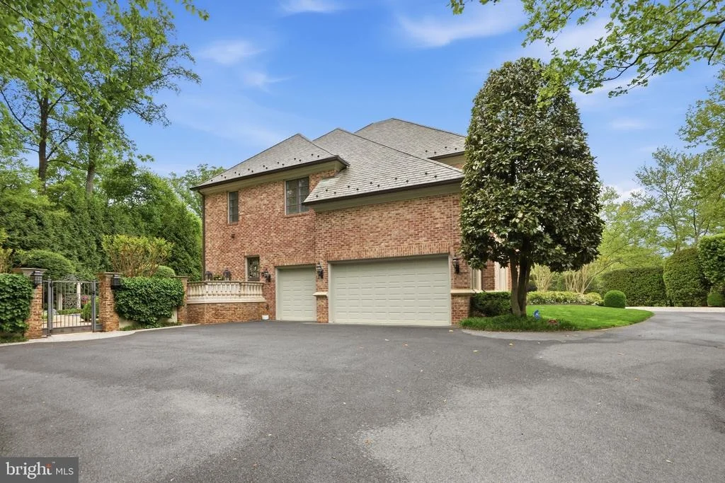 Photo of 1204 DAVISWOOD DRIVE