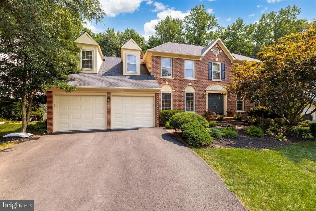 Photo of 7909 DEERLEE DRIVE