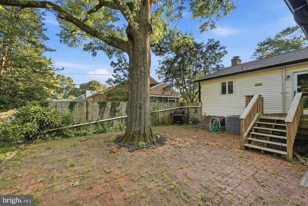 Photo of 1206 BEECHWOOD DRIVE