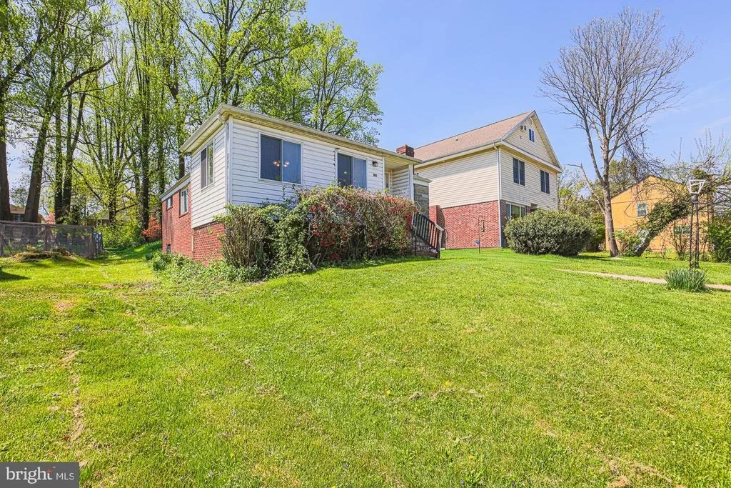 Photo of 6206 WINNER AVENUE