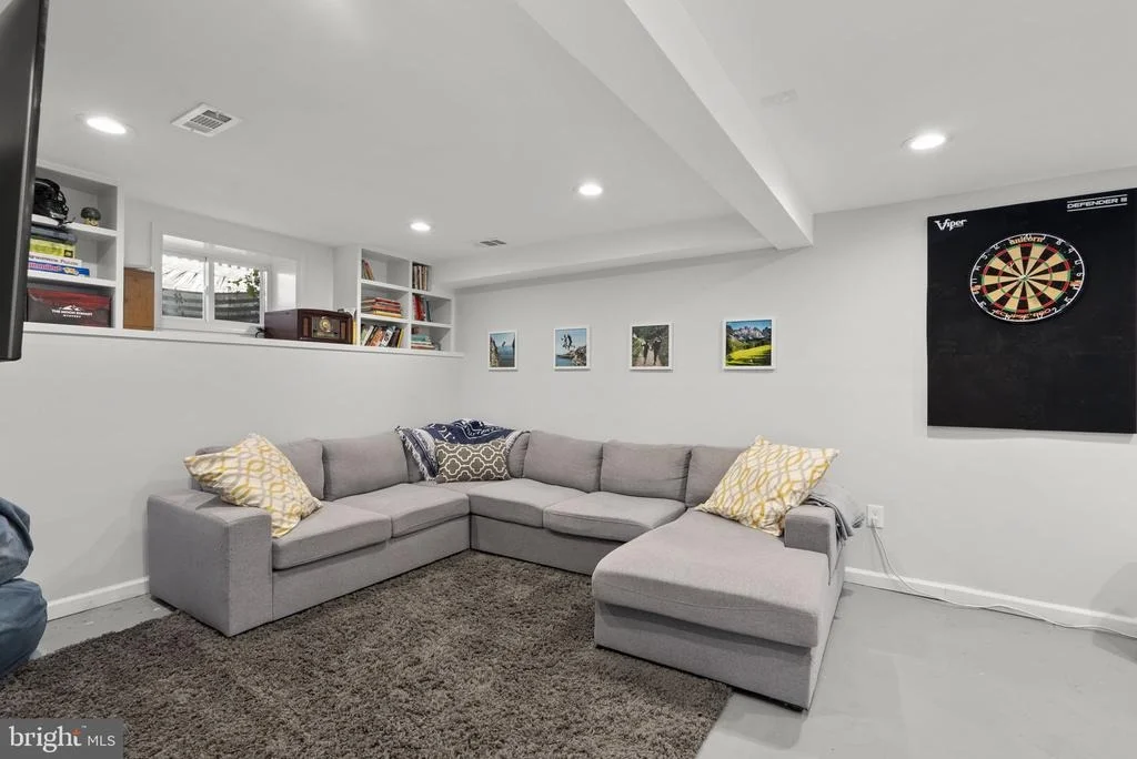 Photo of 212 DEARBORN AVENUE