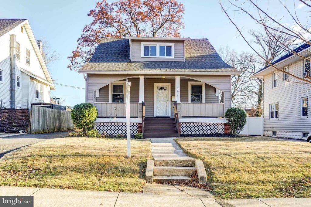 Photo of 4217 HARCOURT ROAD