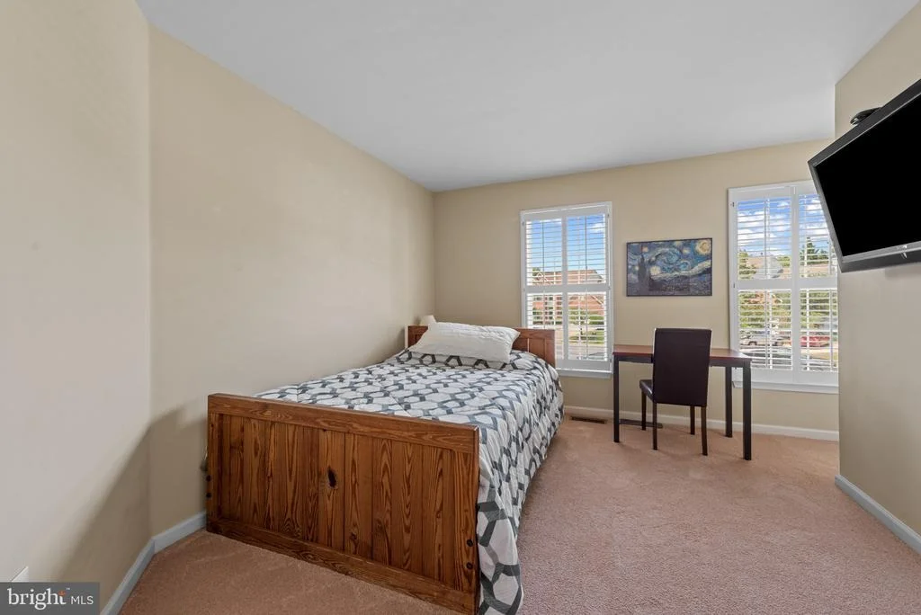 Photo of 6074 AVALON DRIVE SE