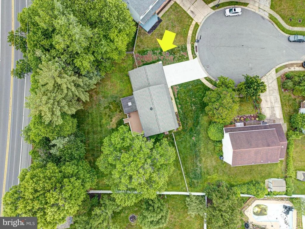 Photo of 8 RISA COURT