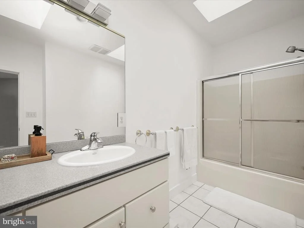 Photo of 1199 ASQUITHPINES PLACE