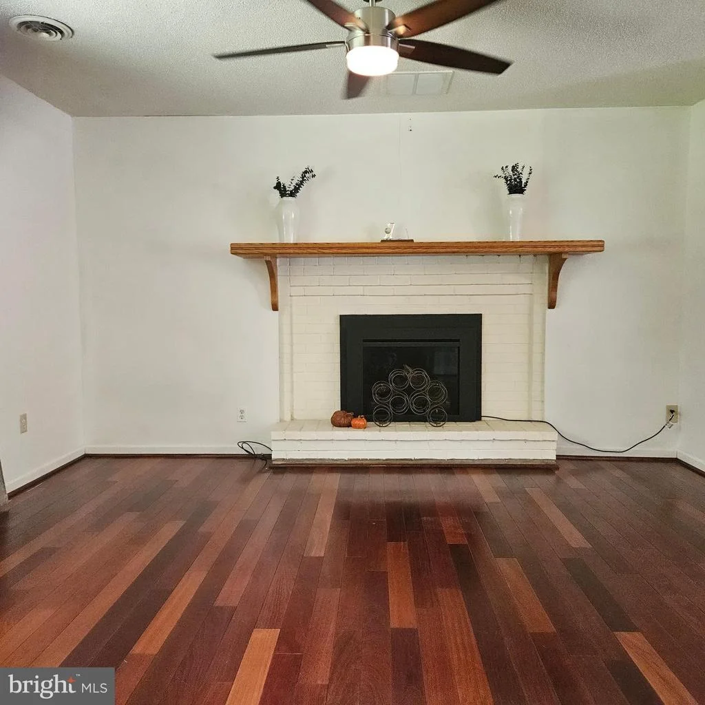 Photo of 36026 BAY DRIVE