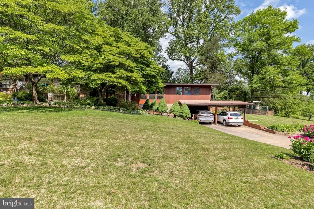 Photo of 3018 PINE SPRING ROAD