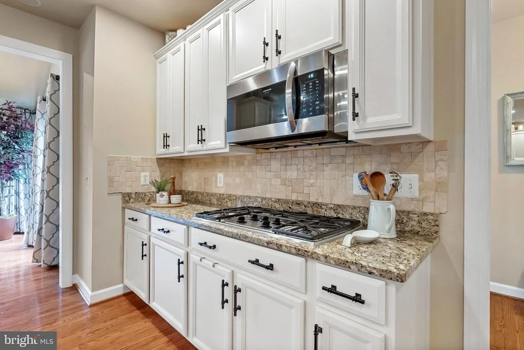 Photo of 6518 DEBHILL LANE