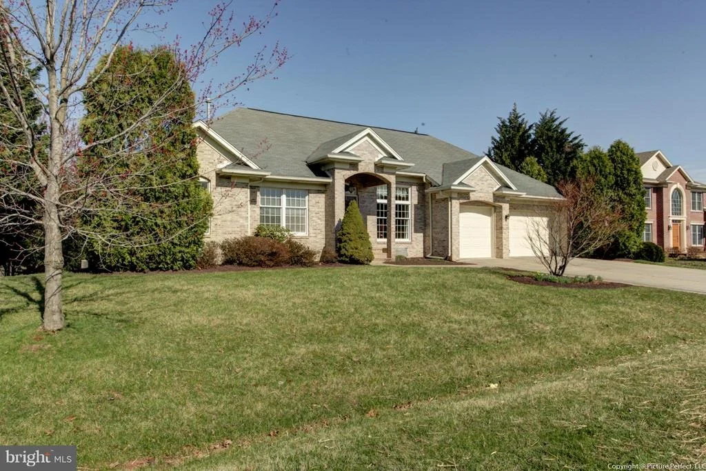 Photo of 8212 SKIPWITH DRIVE