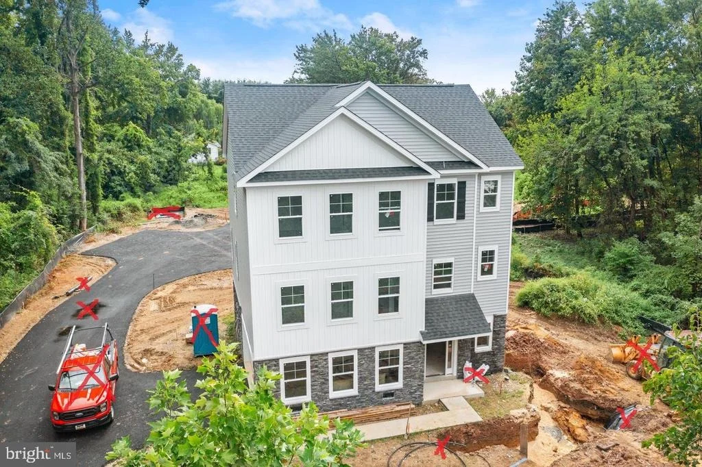 Photo of 721 NOLLMEYER ROAD