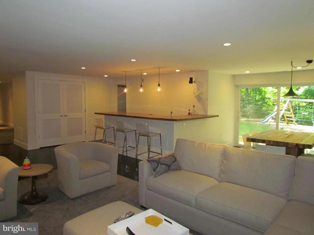 Photo of 9906 MCINTOSH DRIVE