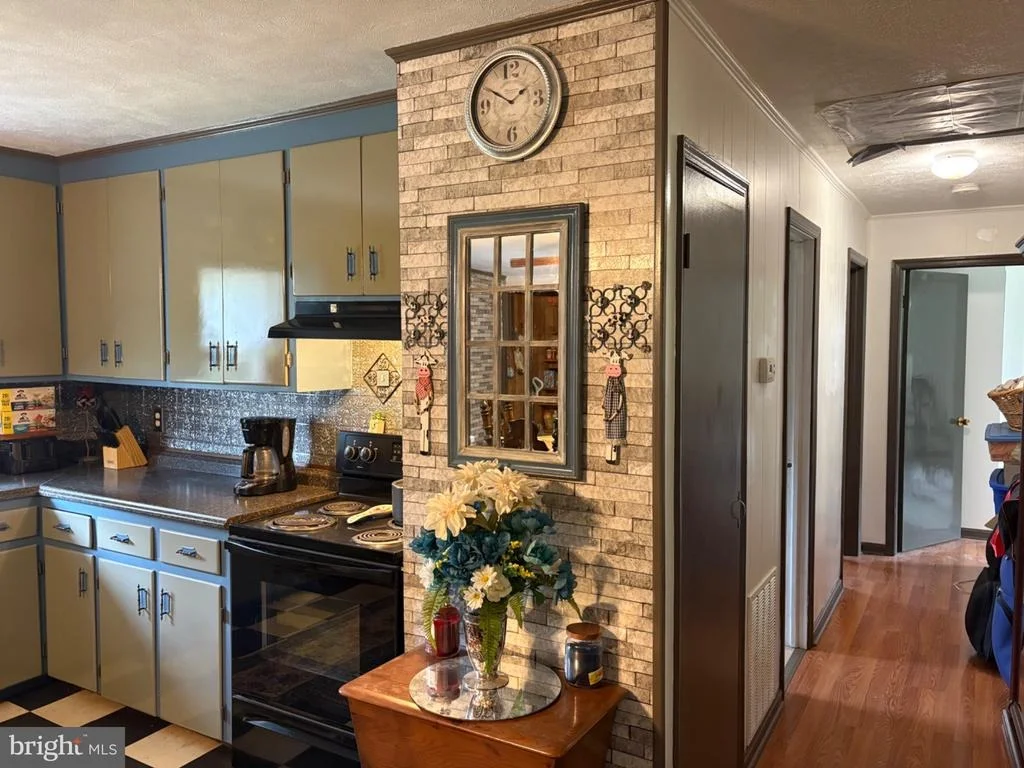 Photo of 2242 SHELBY ROAD