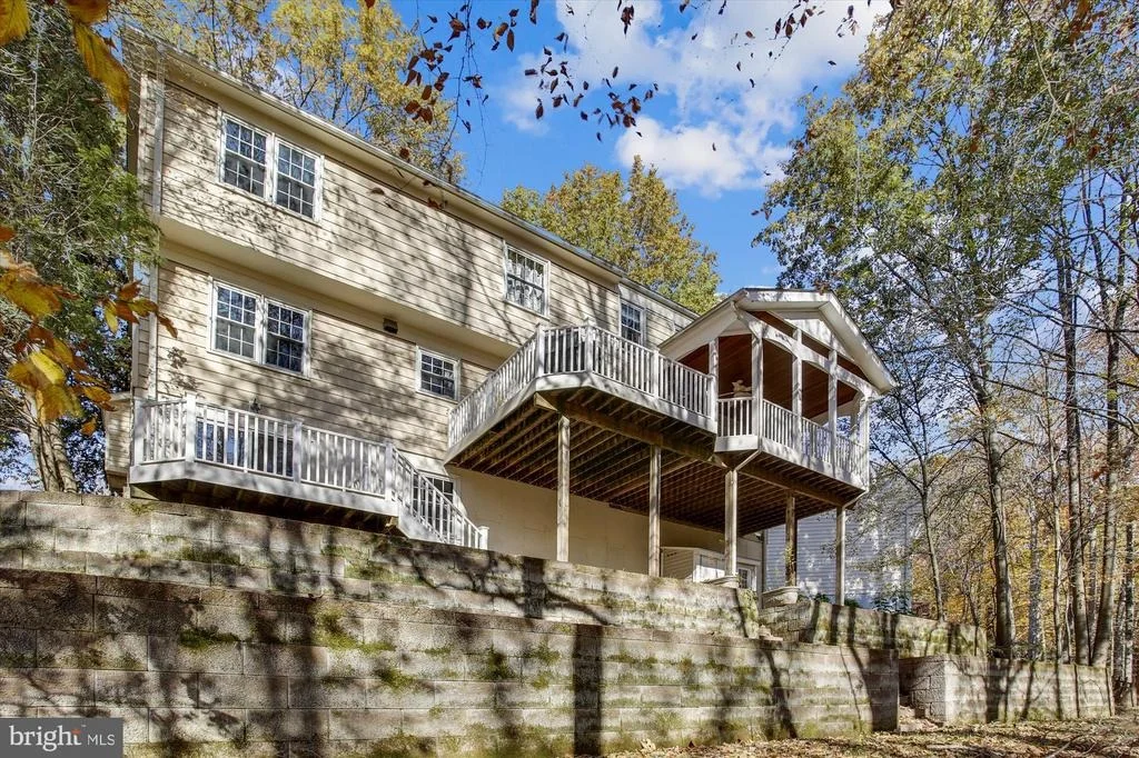 Photo of 7321 WALNUT KNOLL DRIVE