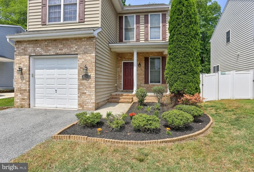 Photo of 8218 LEXINGTON DRIVE