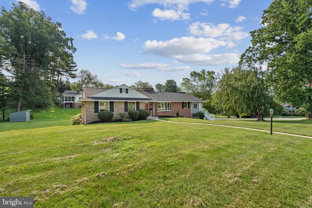 Photo of 2841 MONTCLAIR DRIVE