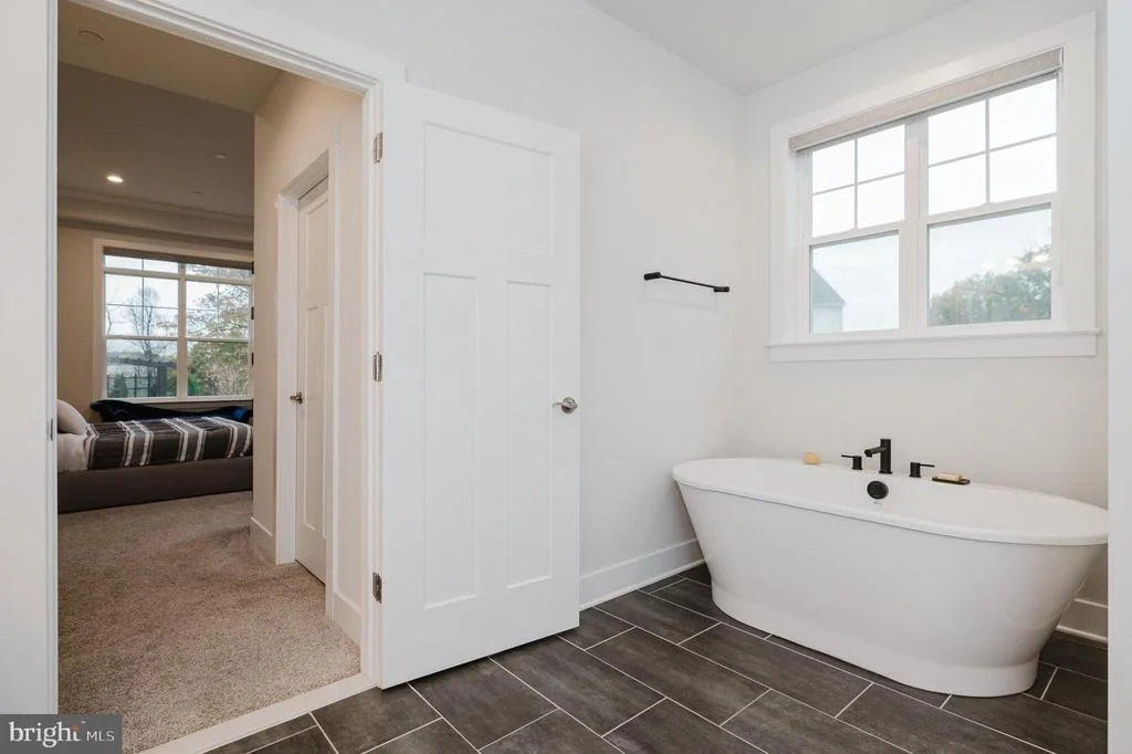 Photo of 2525 EASY STREET