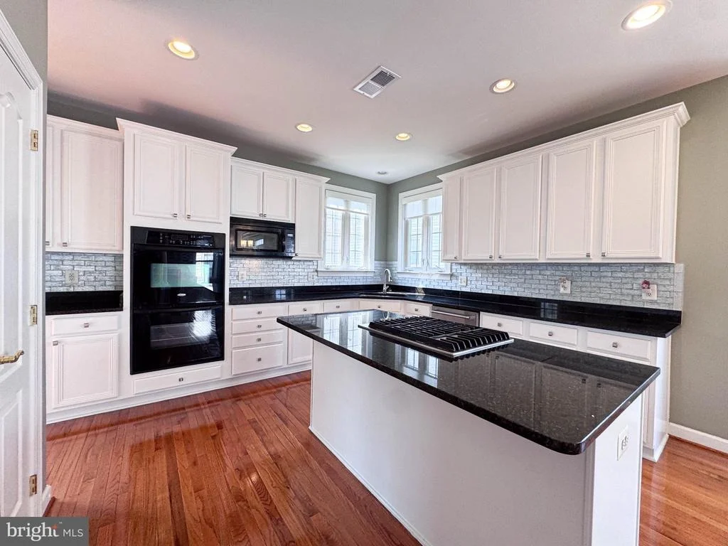 Photo of 22827 OAKGROVE ROAD