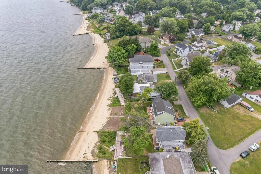 Photo of 3963 BAYSIDE DRIVE