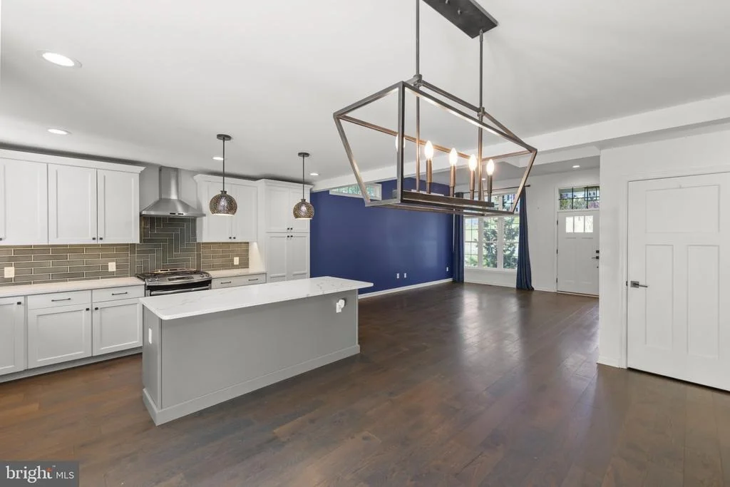 Photo of 112 COLONIAL DRIVE