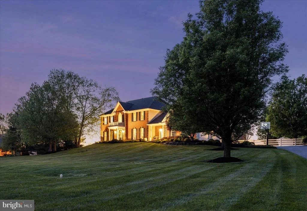 Photo of 6170 CHALLEDON CIRCLE