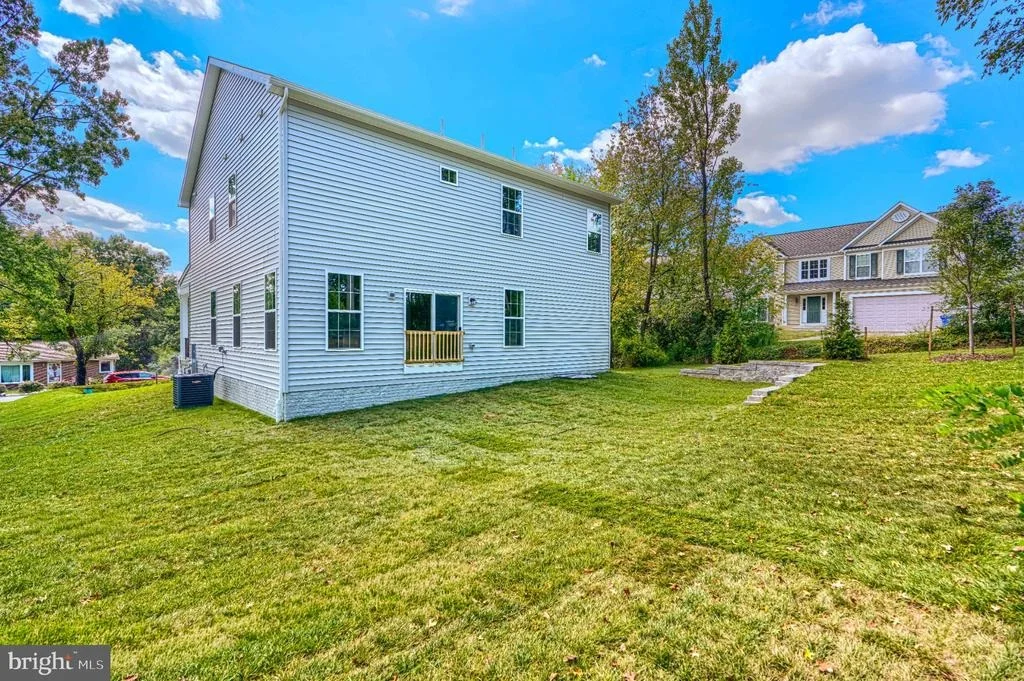 Photo of 6060 FLOREY ROAD