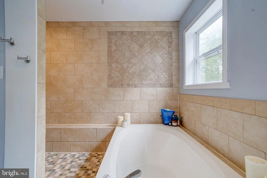 Photo of 44 ALGONQUIN DRIVE