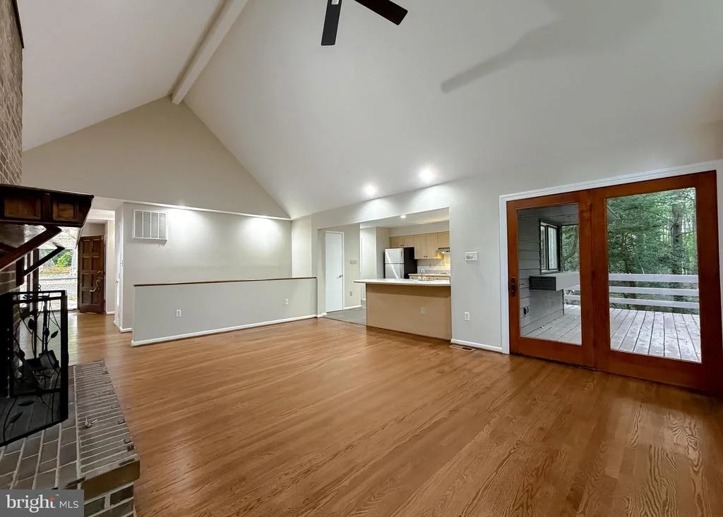 Photo of 8425 MAUSEN LANE