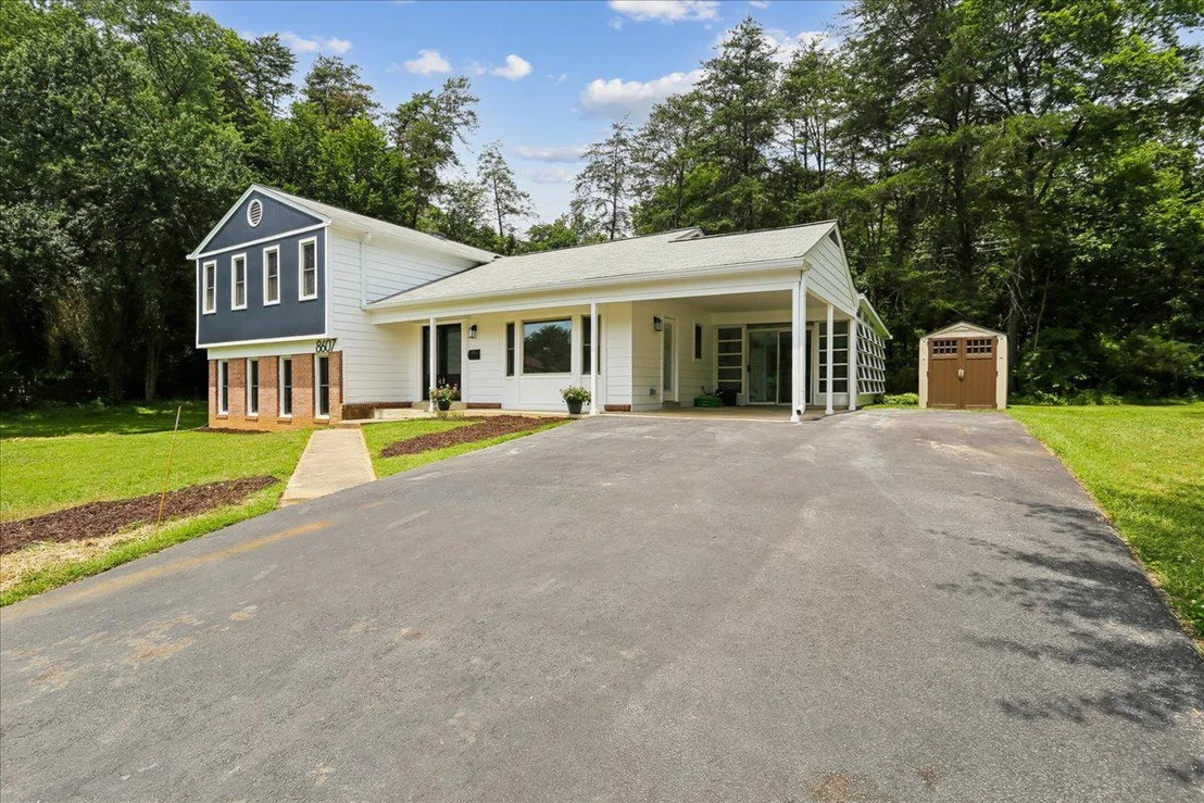 Photo of 8607 WILD OLIVE DRIVE