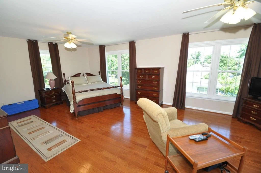 Photo of 4732 OAK ROAD