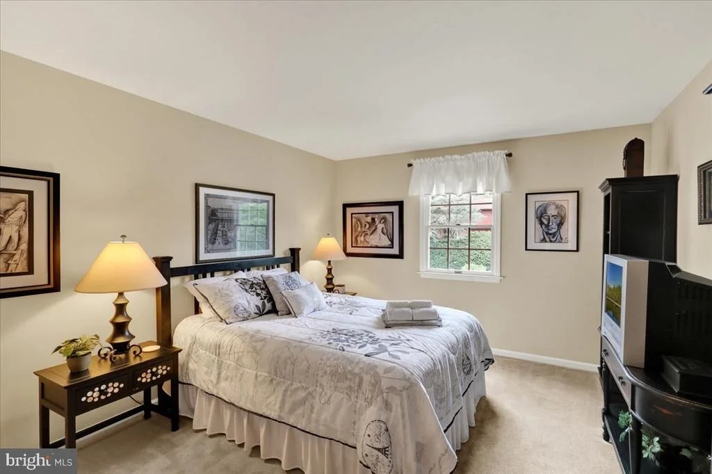 Photo of 225 LOGAN AVENUE
