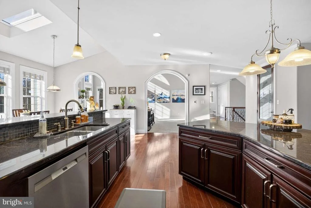 Photo of 207 EMERALD LANE