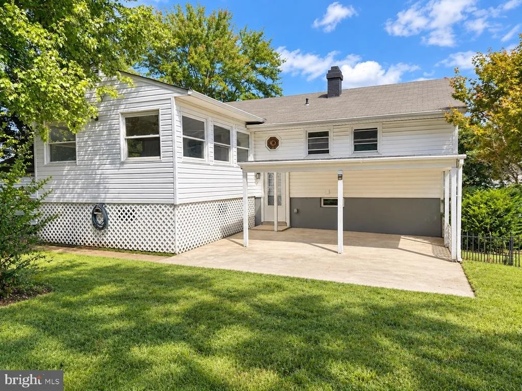 Photo of 602 LACEWOOD DRIVE